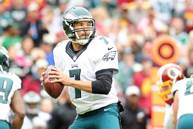 LANDOVER, MD - OCTOBER 04: Sam Bradford #7 of the Philadelphia Eagles throws a pass during the game against the Washington Redskins at FedExField on October 4, 2015 in Landover, Maryland.  (Photo by Evan Habeeb/Getty Images)