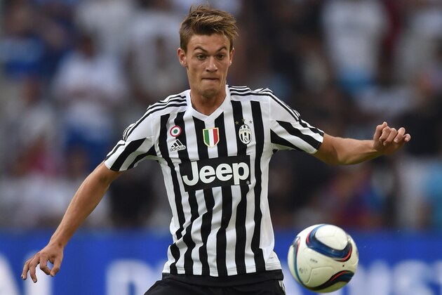 MARSEILLE, FRANCE - AUGUST 01:  Daniele Rugani of Juventus FC in action during the preseason friendly match between Olympique de Marseille and Juventus FC at Stade Velodrome on August 1, 2015 in Marseille, France.  (Photo by Valerio Pennicino/Getty Images)