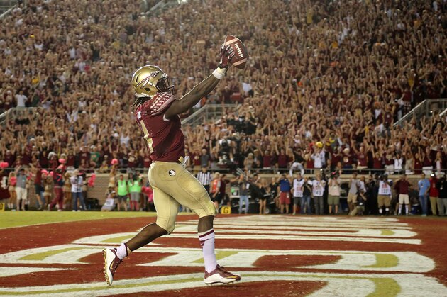 TALLAHASSEE, FL - OCTOBER 10:  Dalvin Cook #4 of the Florida State Seminoles rushes for a touchdown during a game against the Miami Hurricanes at Doak Campbell Stadium on October 10, 2015 in Tallahassee, Florida.  (Photo by Mike Ehrmann/Getty Images)
