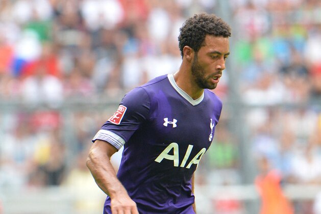 Tottenham's Mousa Dembele plays the ball  during  their friendly soccer match between Real Madrid and Tottenham Hotspur, in the Allianz Arena stadium in Munich, southern Germany, Tuesday, Aug. 4, 2015. (AP Photo/Kerstin Joensson)