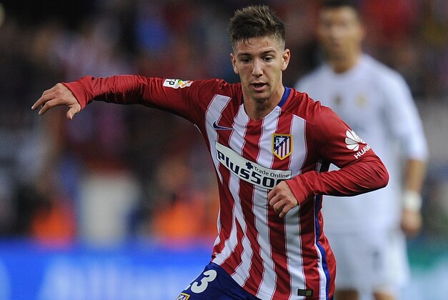 MADRID, SPAIN - OCTOBER 04:  Luciano Vietto of Club Atletico de Madrid in action during the La Liga match between Club Atletico de Madrid and Real Madrid at Vicente Calderon Stadium on October 4, 2015 in Madrid, Spain.  (Photo by Denis Doyle/Getty Images)