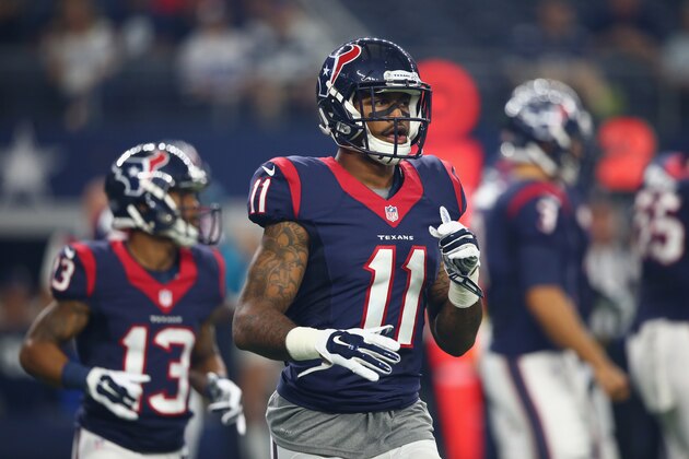 ARLINGTON, TX - SEPTEMBER 03:  Jaelen Strong #11 of the Houston Texans during a preseason game on September 3, 2015 in Arlington, Texas.  (Photo by Ronald Martinez/Getty Images)