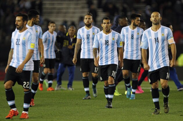 Argentina's players leave the field at the end of a 2018 World Cup qualifying soccer match against Ecuador in Buenos Aires, Argentina, Thursday, Oct. 8, 2015. Argentina lost the match 0-2.(AP Photo/Santiago Filipuzzi)