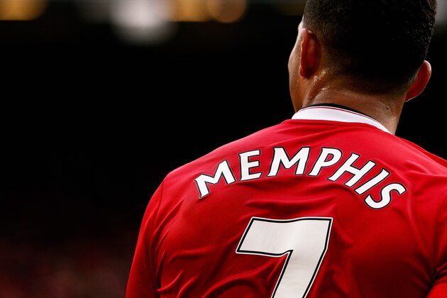 MANCHESTER, ENGLAND - SEPTEMBER 26:  A detailed look and the shirt and number 7 worn by Memphis Depay of Manchester United during the Barclays Premier League match between Manchester United and Sunderland at Old Trafford on September 26, 2015 in Manchester, United Kingdom.  (Photo by Dean Mouhtaropoulos/Getty Images)