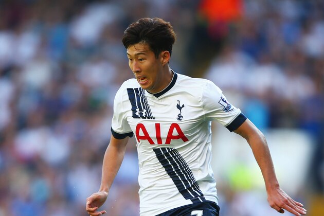 LONDON, ENGLAND - SEPTEMBER 20:  Son Heung-Min of Tottenham Hotspur on the ball during the Barclays Premier League match between Tottenham Hotspur and Crystal Palace at White Hart Lane on September 20, 2015 in London, United Kingdom.  (Photo by Ian Walton/Getty Images)