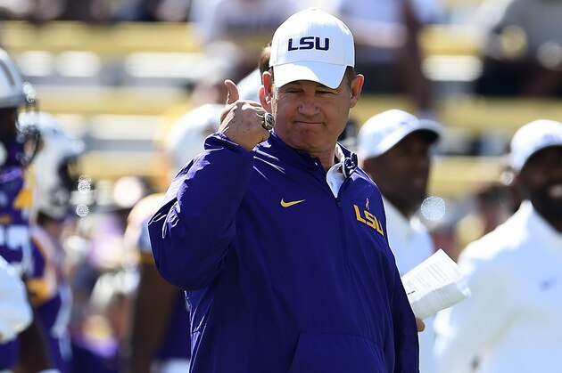 BATON ROUGE, LA - OCTOBER 10:  Head coach Les Miles of the LSU Tigers  watches his team during warmups prior to a game against the South Carolina Gamecocks at Tiger Stadium on October 10, 2015 in Baton Rouge, Louisiana.  LSU defeated South Carolina 45-24.  (Photo by Stacy Revere/Getty Images)