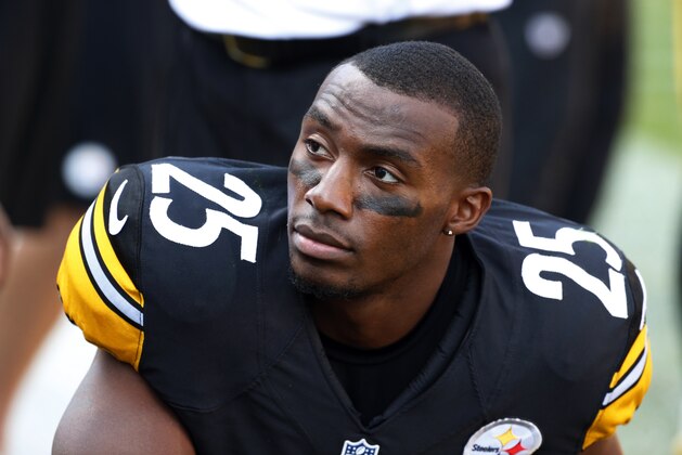 Pittsburgh Steelers defensive back Brandon Boykin (25) kneels on the sidelines during the second half of an NFL football game against the San Francisco 49ers in Pittsburgh, Sunday, Sept. 20, 2015. The Steelers won 43-18. (AP Photo/Gene J. Puskar)