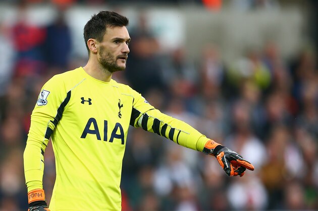 SWANSEA, WALES - OCTOBER 04: Hugo Lloris of Tottenham Hotspur makes a point during the Barclays Premier League match between Swansea City and Tottenham Hotspur at Liberty Stadium on October 4, 2015 in Swansea, Wales.  (Photo by Jordan Mansfield/Getty Images)