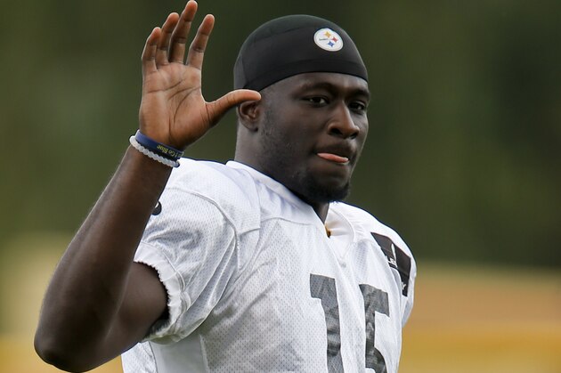 Pittsburgh Steelers wide receiver Devin Gardner (15) at practice during NFL football training camp in Latrobe, Pa. on Saturday, Aug. 1, 2015 . (AP Photo/Keith Srakocic)