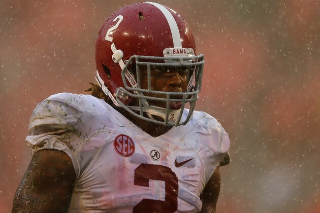 ATHENS, GA - OCTOBER 03:  Derrick Henry #2 of the Alabama Crimson Tide stands during a timeout against the Georgia Bulldogs at Sanford Stadium on October 3, 2015 in Athens, Georgia.  (Photo by Kevin C. Cox/Getty Images)