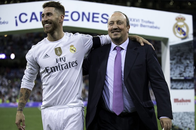 MADRID, SPAIN - AUGUST 18: Captain Sergio Ramos (L) of Real Madrid CF embraces his head coach Rafael Benitez (L) after winning the Santiago Bernabeu Trophy match between Real Madrid CF and Galatasaray  at Estadio Santiago Bernabeu on August 18, 2015 in Madrid, Spain.  (Photo by Gonzalo Arroyo Moreno/Getty Images)
