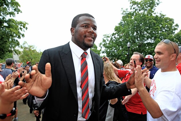 COLUMBUS, OH - SEPTEMBER 19: Quarterback Cardale Jones #12 of the Ohio State Buckeyes against the Northern Illinois Huskies at Ohio Stadium on September 19, 2015 in Columbus, Ohio.  (Photo by Andrew Weber/Getty Images)