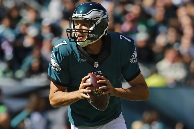Philadelphia Eagles quarterback Sam Bradford drops back during the Philadelphia Eagles 39-17 win over the New Orleans Saints in a NFL football game, Sunday, Oct. 11, 2015, in Philadelphia, Pa. (Photo by Winslow Townson/AP Images for Panini)
