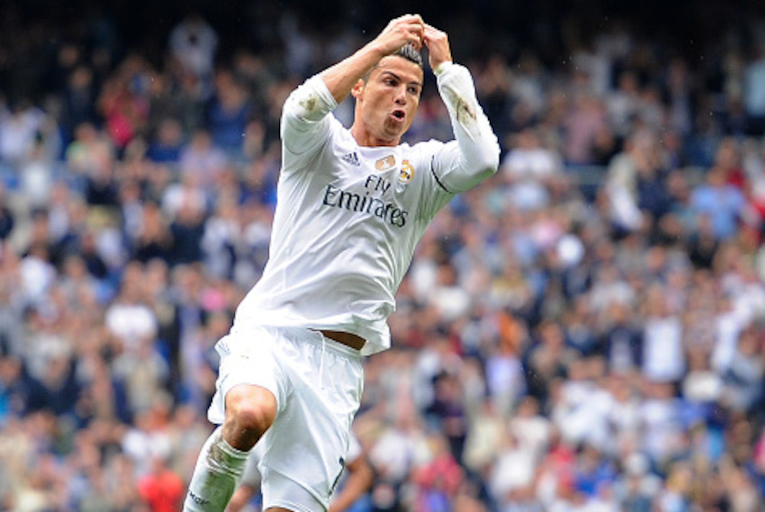 MADRID, SPAIN - OCTOBER 17:  Cristiano Ronaldo of Real Madrid celebrates after scoring Real's 2nd goal during the La Liga match between Real Madrid CF and Levante UD at estadio Santiago Bernabeu on October 17, 2015 in Madrid, Spain.  (Photo by Denis Doyle/Getty Images)
