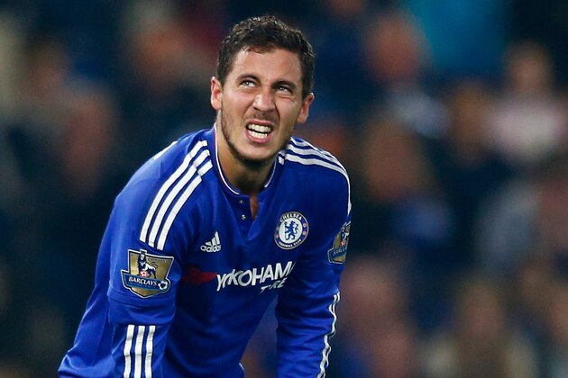 LONDON, ENGLAND - OCTOBER 03:  Eden Hazard of Chelsea reacts during the Barclays Premier League match between Chelsea and Southampton at Stamford Bridge on October 3, 2015 in London, United Kingdom.  (Photo by Julian Finney/Getty Images)