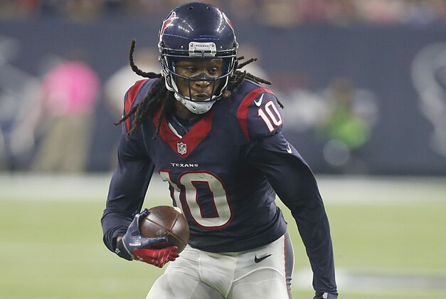 HOUSTON, TX - OCTOBER 08: DeAndre Hopkins #10 of the Houston Texans runs after the cath agains the Indianapolis Colts in the third quarter on October 8, 2015 at NRG Stadium in Houston, Texas. (Photo by Bob Levey/Getty Images)