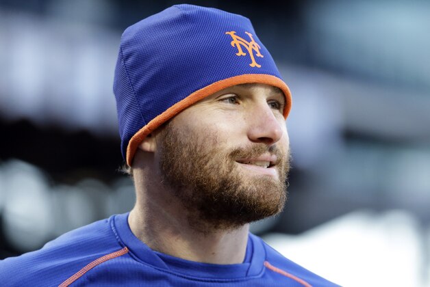 New York Mets' Daniel Murphy warms up before Game 2 of the National League baseball championship series against the Chicago Cubs Sunday, Oct. 18, 2015, in New York. (AP Photo/David Goldman)