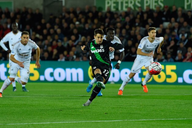 SWANSEA, WALES - OCTOBER 19:  Bojan Krkic of Stoke City scores their first goal from the penalty spot during the Barclays Premier League match between Swansea City and Stoke City at Liberty Stadium on October 19, 2015 in Swansea, Wales.  (Photo by Stu Forster/Getty Images)