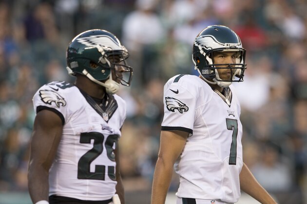 PHILADELPHIA, PA - AUGUST 22: Sam Bradford #7 and DeMarco Murray #29 of the Philadelphia Eagles play in the game against the Baltimore Ravens on August 22, 2015 at Lincoln Financial Field in Philadelphia, Pennsylvania.  (Photo by Mitchell Leff/Getty Images)