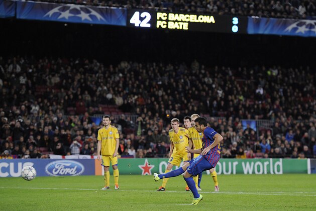 BARCELONA, SPAIN - DECEMBER 06:  Pedro Rodriguez of FC Barcelona scores his team's fourth goal during the UEFA Champions League group H match between FC Barcelona and FC BATE Borisov at Camp Nou on December 6, 2011 in Barcelona, Spain. FC Barcelona won 4-0. (Photo by David Ramos/Getty Images)