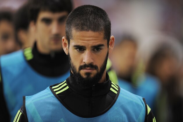 LOGRONO, SPAIN - OCTOBER 09:  Isco of Spain looks on before the UEFA EURO 2016 Qualifier group C match between Spain and Luxembourg at Estadio Municipal Las Gaunas on October 9, 2015 in Logrono, Spain.  (Photo by Denis Doyle/Getty Images)
