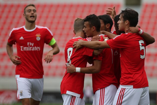 SEIXAL, PORTUGAL - SEPTEMBER 15: SL Benfica's forward Diogo Goncalves celebrates with teammates after scoring a goal during the UEFA Youth League match between SL Benfica and FC Astana at Caixa Futebol Campus on September 15, 2015 in Seixal, Portugal.  (Photo by Gualter Fatia/Getty Images)