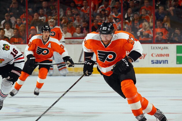 PHILADELPHIA, PA - OCTOBER 14: Jakub Voracek #93 of the Philadelphia Flyers skates against the Chicago Blackhawks at the Wells Fargo Center on October 14, 2015 in Philadelphia, Pennsylvania.  (Photo by Bruce Bennett/Getty Images)