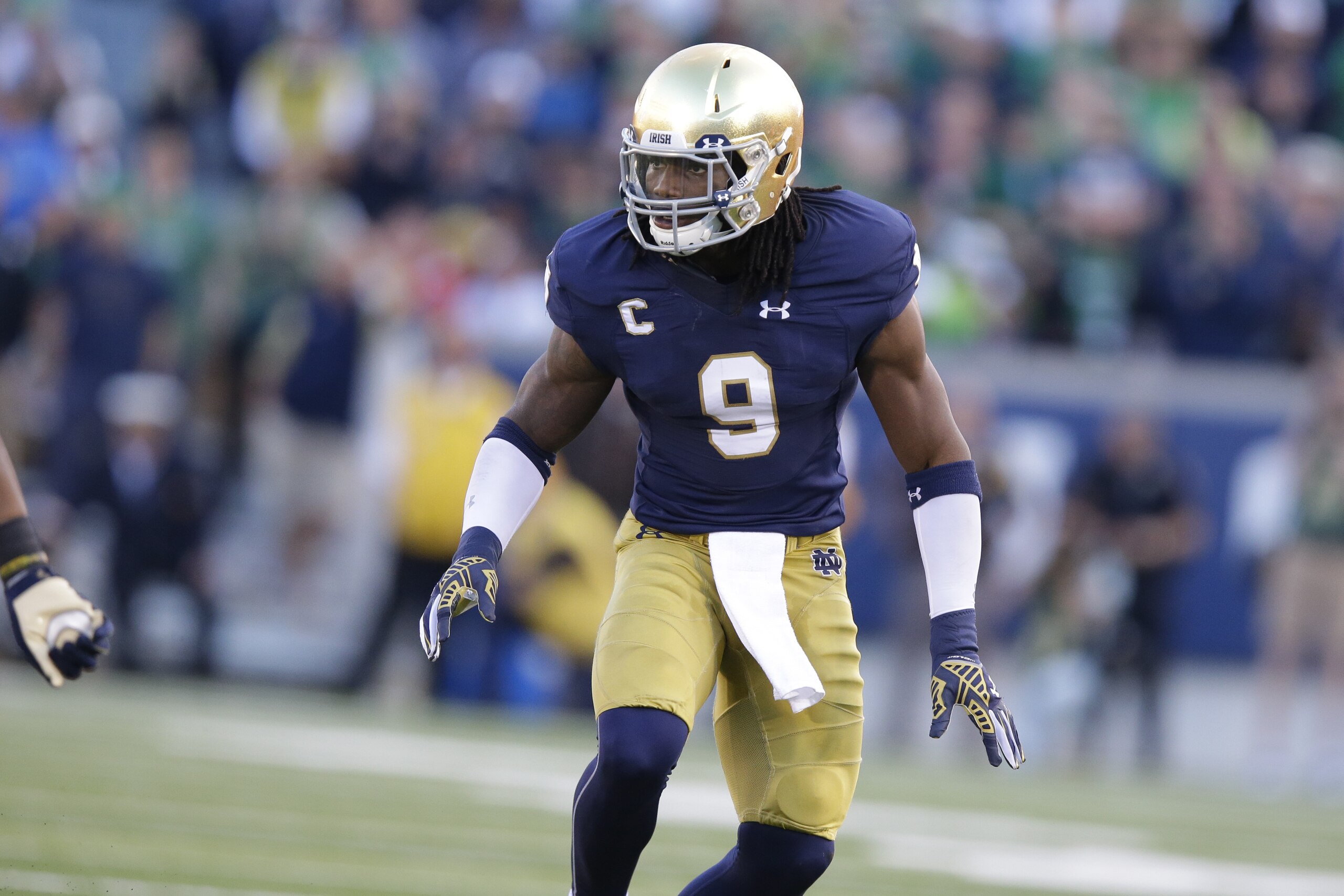 Notre Dame linebacker Jaylon Smith (9) during the second half of an NCAA college football game against Georgia Tech in South Bend, Ind., Saturday, Sept. 19, 2015. Notre Dame defeated Georgia Tech  30-22. (AP Photo/Michael Conroy)
