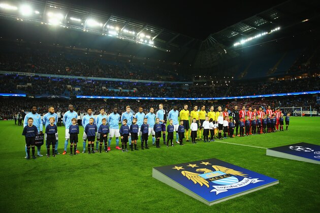 MANCHESTER, ENGLAND - OCTOBER 21:  The teams line up during the UEFA Champions League Group D match between Manchester City and Sevilla at Etihad Stadium on October 21, 2015 in Manchester, United Kingdom.  (Photo by Richard Heathcote/Getty Images)