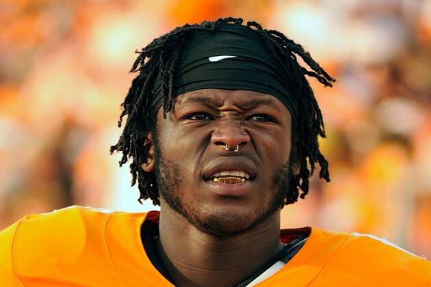 NASHVILLE, TN - SEPTEMBER 05:  Alvin Kamara #6 of the Tennessee Volunteers watches from the sideline during a game against the Bowling Green Falcons at Nissan Stadium on September 5, 2015 in Nashville, Tennessee.  (Photo by Frederick Breedon/Getty Images)