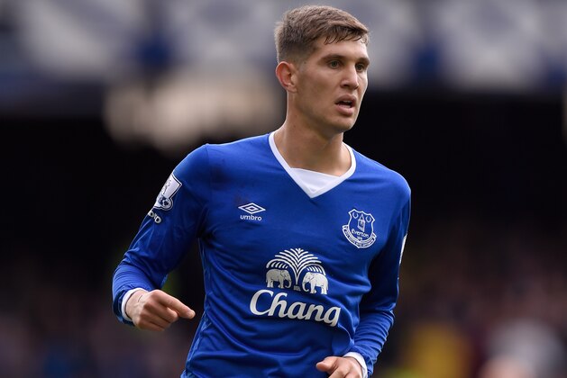 LIVERPOOL, ENGLAND - SEPTEMBER 12:  John Stones of Everton in action during the Barclays Premier League match between Everton and Chelsea at Goodison Park on September 12, 2015 in Liverpool, United Kingdom.  (Photo by Stu Forster/Getty Images)