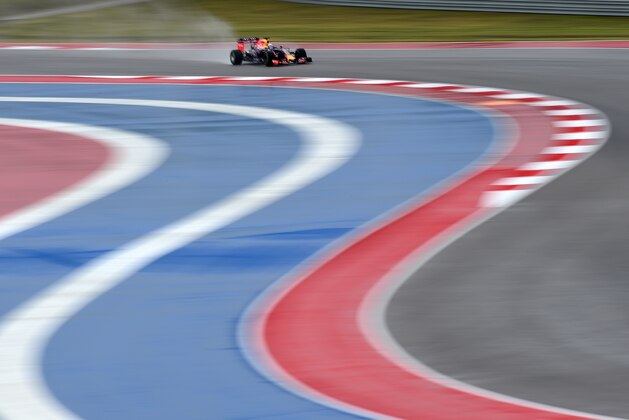 AUSTIN, TX - OCTOBER 23:  Daniel Ricciardo of Australia and Infiniti Red Bull Racing drives during practice for the United States Formula One Grand Prix at Circuit of The Americas on October 23, 2015 in Austin, United States.  (Photo by Lars Baron/Getty Images)