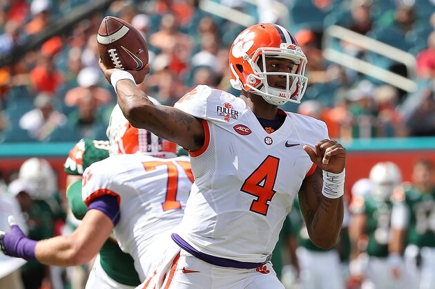 MIAMI GARDENS, FL - OCTOBER 24:  Deshaun Watson #4 of the Clemson Tigers passes during a game against the Miami Hurricanes at Sun Life Stadium on October 24, 2015 in Miami Gardens, Florida.  (Photo by Mike Ehrmann/Getty Images)