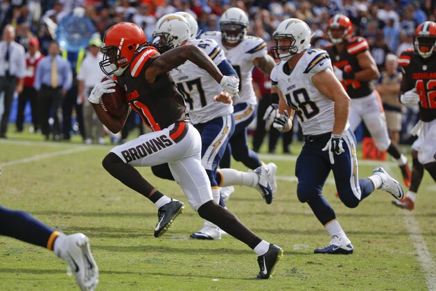 Cleveland Browns wide receiver Travis Benjamin runs during a kick return against the San Diego Chargers during the second half in an NFL football game Sunday, Oct. 4, 2015, in San Diego. (AP Photo/Lenny Ignelzi)