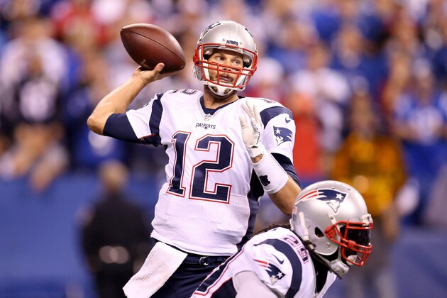 INDIANAPOLIS, IN - OCTOBER 18:  Tom Brady #12 of the New England Patriots throws a pass during the game against the Indianapolis Colts at Lucas Oil Stadium on October 18, 2015 in Indianapolis, Indiana.  (Photo by Andy Lyons/Getty Images)