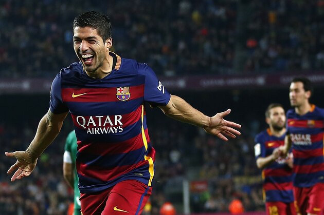 FC Barcelona's Luis Suarez celebrates after scoring against Eibar during a Spanish La Liga soccer match at the Camp Nou stadium in Barcelona, Spain, Sunday, Oct. 25, 2015. (AP Photo/Manu Fernandez)