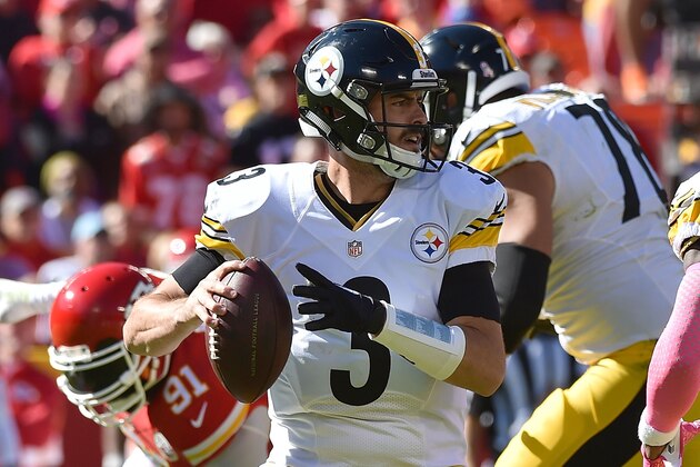 KANSAS CITY, MO - OCTOBER 25:  Landry Jones #3 of the Pittsburgh Steelers drops back to throw a pass against the Kansas City Chiefs at Arrowhead Stadium during the second quarter of the game on October 25, 2015 in Kansas City, Missouri. (Photo by Peter Aiken/Getty Images)