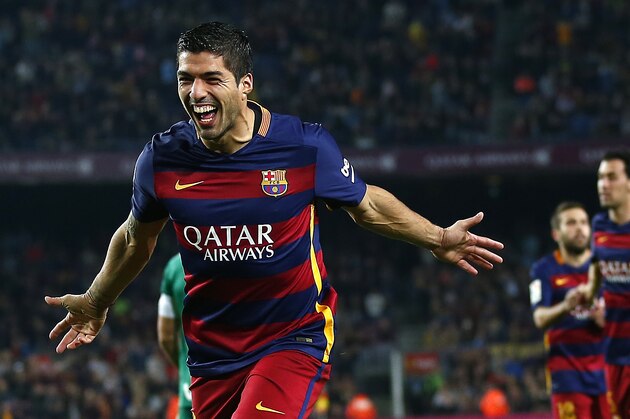 FC Barcelona's Luis Suarez celebrates after scoring against Eibar during a Spanish La Liga soccer match at the Camp Nou stadium in Barcelona, Spain, Sunday, Oct. 25, 2015. (AP Photo/Manu Fernandez)