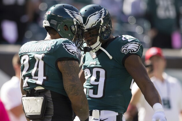 PHILADELPHIA, PA - OCTOBER 11: Ryan Mathews #24 and DeMarco Murray #29 of the Philadelphia Eagles headbutt one another prior to the game against the New Orleans Saints on October 11, 2015 at Lincoln Financial field in Philadelphia, Pennsylvania.  (Photo by Mitchell Leff/Getty Images)