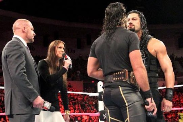 Roman Reigns will face Seth Rollins for the WWE World Heavyweight Championship at WWE Survivor Series 2015