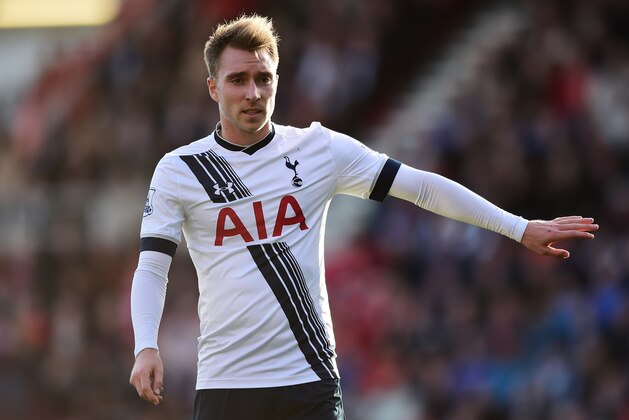 BOURNEMOUTH, ENGLAND - OCTOBER 25:  Christian Eriksen of Tottenham Hotspur gestures during the Barclays Premier League match between A.F.C. Bournemouth and Tottenham Hotspur at Vitality Stadium on October 25, 2015 in Bournemouth, England. (Photo by Alex Broadway/Getty Images)