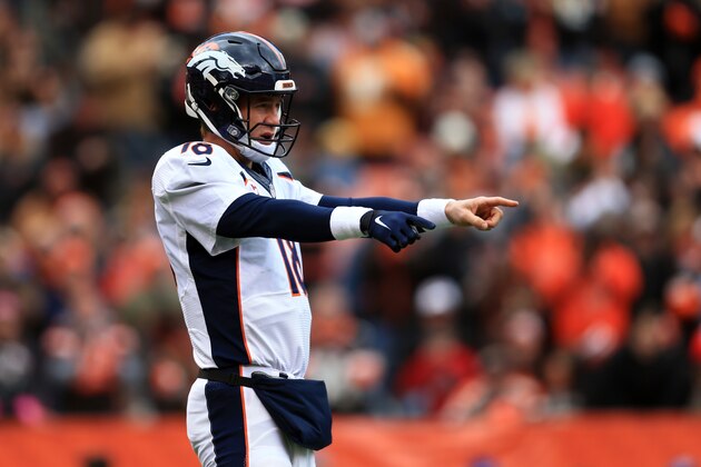 CLEVELAND, OH - OCTOBER 18: quarterback Peyton Manning #18 of the Denver Broncos against the Cleveland Browns at Cleveland Browns Stadium on October 18, 2015 in Cleveland, Ohio. Broncos defeated Browns 26-23.  (Photo by Andrew Weber/Getty Images)
