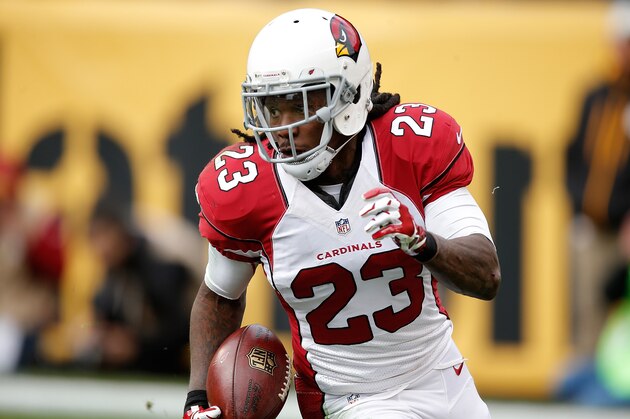 PITTSBURGH, PA - OCTOBER 18:  Chris Johnson #23 of the Arizona Cardinals carries the ball against the Pittsburgh Steelers at Heinz Field on October 18, 2015 in Pittsburgh, Pennsylvania.  (Photo by Gregory Shamus/Getty Images)
