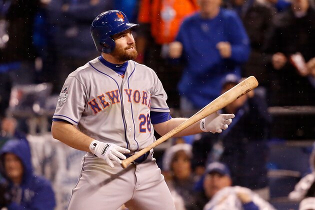 KANSAS CITY, MO - OCTOBER 28:  Daniel Murphy #28 of the New York Mets reacts after striking out in the sixth inning against the Kansas City Royals in Game Two of the 2015 World Series at Kauffman Stadium on October 28, 2015 in Kansas City, Missouri.  (Photo by Christian Petersen/Getty Images)
