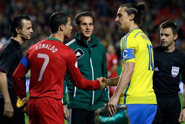 Portugal's Cristiano Ronaldo, left, and Sweden's Zlatan Ibrahimovic shake hands before the World Cup qualifying playoff first leg soccer match between Portugal and Sweden Friday, Nov. 15 2013, at the Luz stadium in Lisbon. (AP Photo/Armando Franca)