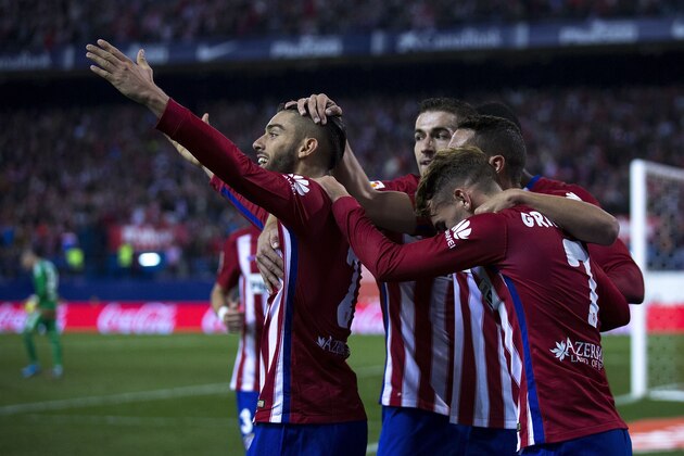MADRID, SPAIN - OCTOBER 25:  Yannick Carrasco of Atletico de Madrid celebrates scoring their second goal during the La Liga amtch between Club Atletico de Madrid and Valencia CF at Vicente Calderon Stadium on October 25, 2015 in Madrid, Spain.  (Photo by Gonzalo Arroyo Moreno/Getty Images)