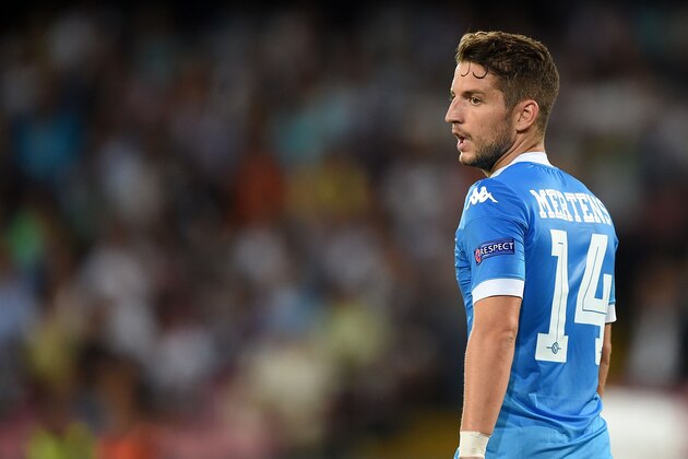 NAPLES, ITALY - SEPTEMBER 17:  Dries Mertens of Napoli in action during the UEFA Europa League match between Napoli and Club Brugge KV on September 17, 2015 in Naples, Italy.  (Photo by Francesco Pecoraro/Getty Images)