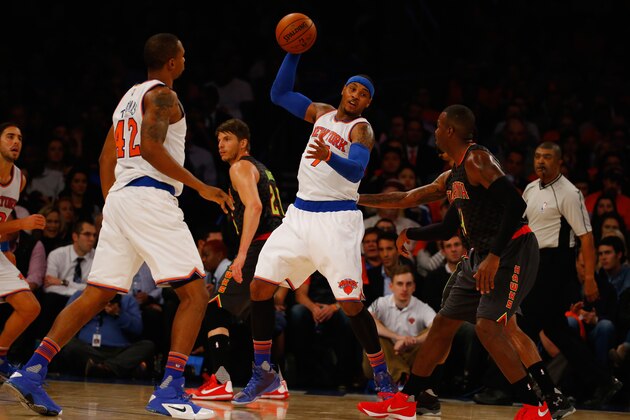 NEW YORK, NY - OCTOBER 29:  Carmelo Anthony #7 of the New York Knicks dribbles against the Atlanta Hawks during their game at Madison Square Garden on October 29, 2015 in New York City.  NOTE TO USER: User expressly acknowledges and agrees that, by downloading and or using this photograph, User is consenting to the terms and conditions of the Getty Images License Agreement.  (Photo by Al Bello/Getty Images)