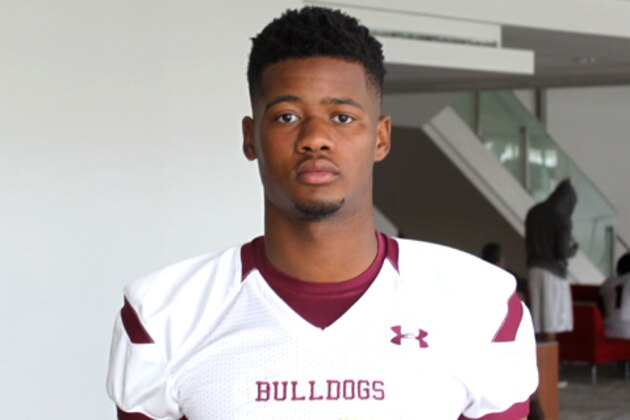 Humble, Texas, tight end Zarrian Holcombe decommitted from Texas A&M late Thursday evening. Holcombe has nine reported offers, and he is looking to set up official visits soon.