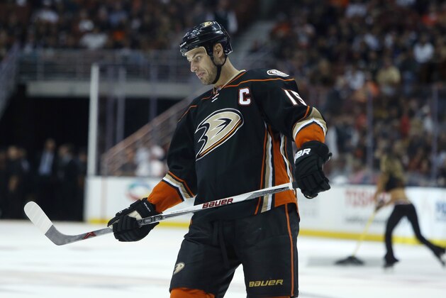 Anaheim Ducks center Ryan Getzlaf  during an NHL hockey game against the Arizona Coyotes in Anaheim, Calif., Wednesday, Oct.14, 2015. (AP Photo/Christine Cotter)